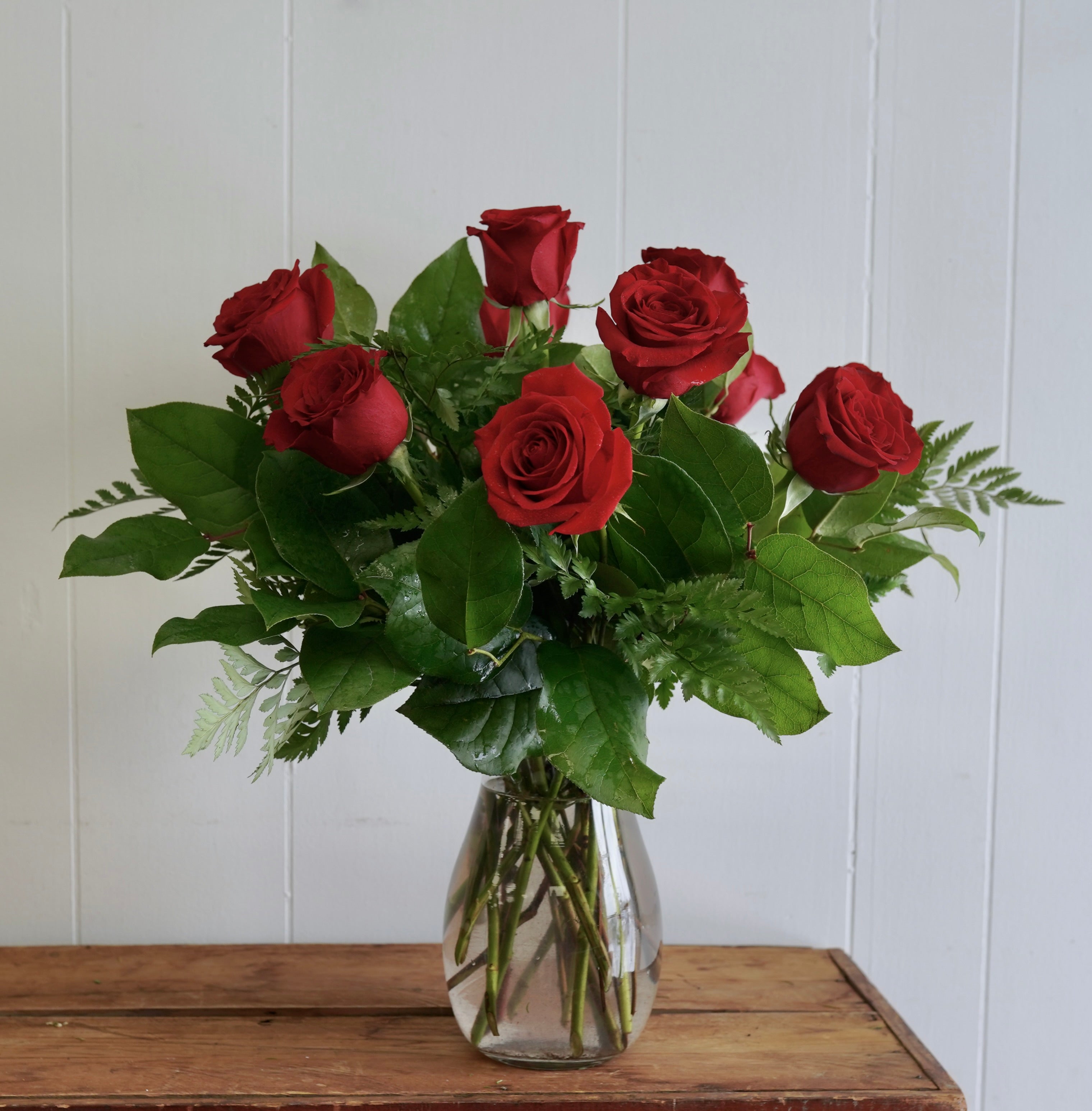 Red Rose Vases