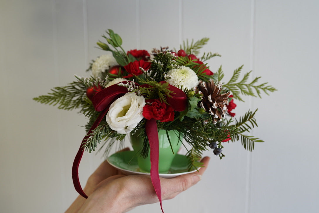 A spoonful of sugar Tea cup arrangement